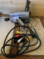 JVC GR-SXM750U Compact VHS-C Camcorder   For Parts or Repair
