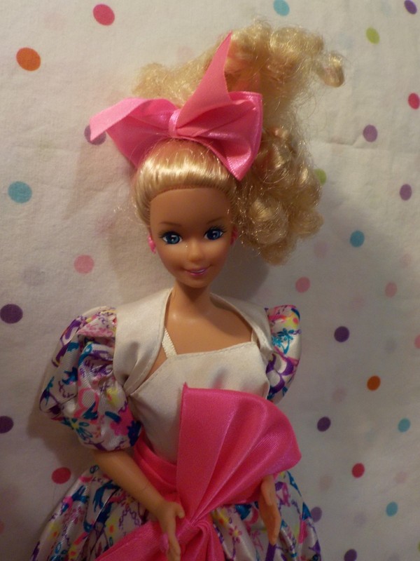 Vintage  Birthday Barbie Doll, Birthday Dress, Hairbow, Shoes,Mattel,GreatCond