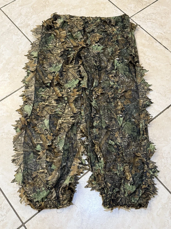 A Pair of 3D Leafy Camouflage Ghillie Suit Pants. Size XL - Image 3 of 4