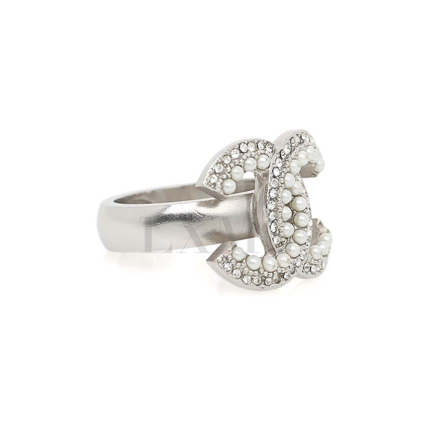 ✨cil☆cil 様✨専用✨✨CHANEL シャネル ココロック Wホック CHANEL Coco Mark CC Logo Ring with Cubic Zirconia and Pearl