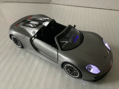 MSZ Vroom PORSCHE 918 SPYDER Race Pullback 1:32 Diecast Car with