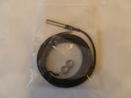 IFM INDUCTIVE PROXIMITY SWITCH 12 MM DIAMETER 4 mm SENSING RANGE PNP 10-36 VDC - Picture 2 of 2