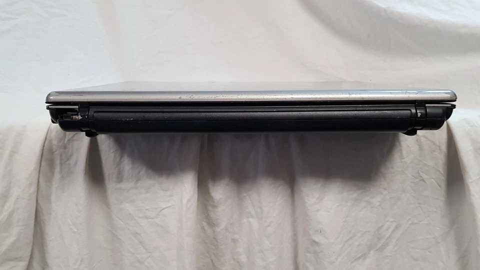 HP Compaq 6720s 15.6" Laptop 2.0 Ghz Intel Core 2 Duo T5870 2GB 160GB, NO OS - Image 2 of 4