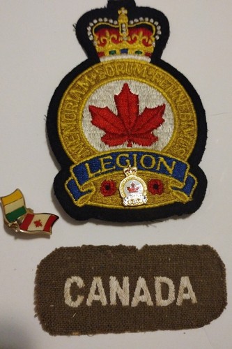 WW1 WW2 Canadian PINS And patches.