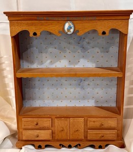 Vintage World of Beatrix Potter Display Cabinet Peter Rabbit