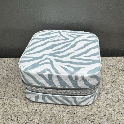 MILLY Traveling Zippered Jewelry Case/Organizer Teal/White Mirror 4''x 4''x 2.25''