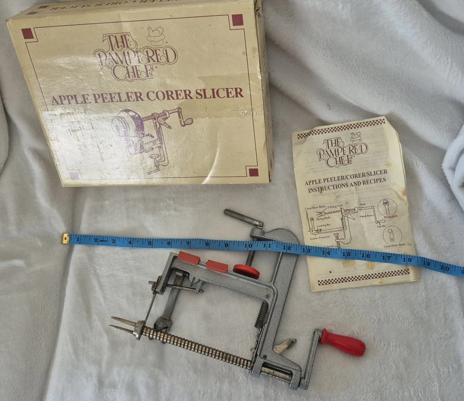 Vintage Pampered Chef Apple Peeler Corer Slicer Model #2430. Made In USA