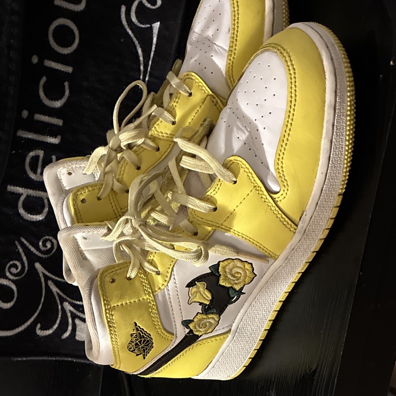 Size 5.5 (GS) - Jordan 1 SE Mid Rose Patch - Dynamic Yellow