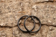 2 * Staubdeckel  /an der  Nabenhülse schwarz für Renak Rücktrittbremsnabe NOS