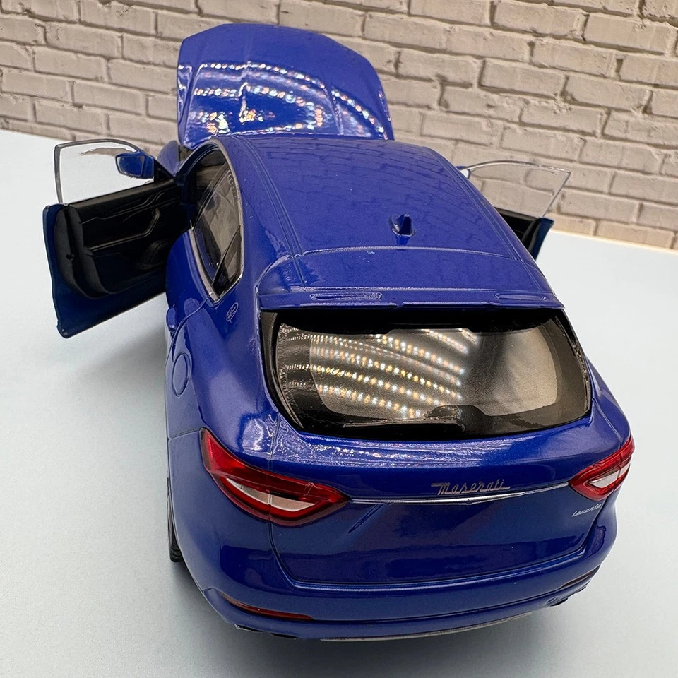 Maserati Lavante 2016/2024 escala 1:24 Welly modelo diecast - azul Foto 4 de 4