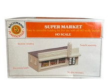 NEW VINTAGE PLASTICVILLE SUPER MARKET STORE BACHMANN HO SCALE