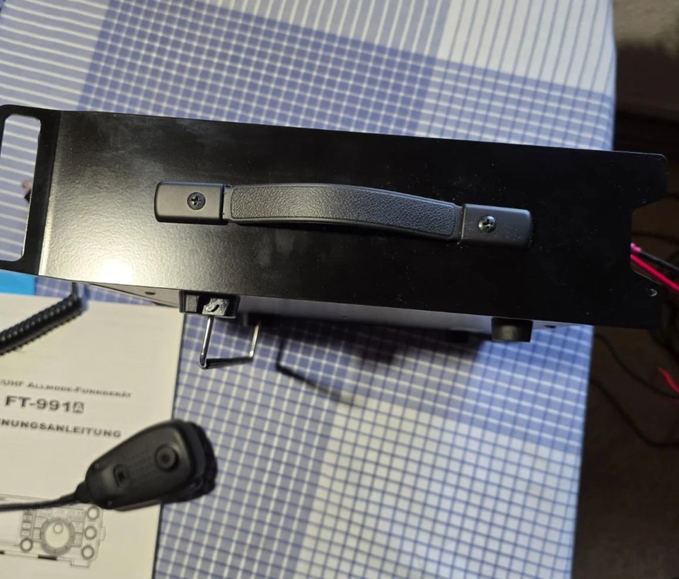 YAESU FT 991A  KW/VHF/UHF - Transceiver Allmode - DL-Modell mit Tragegriffen - Bild 3 von 4