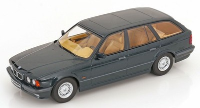 1:18 Triple 9 BMW 5series E34 Touring 1996 darkgreen-metallic