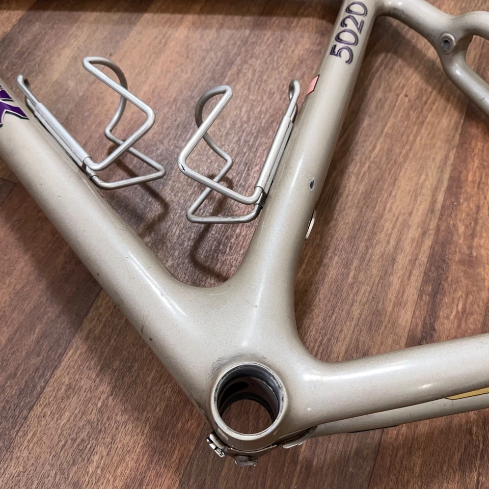 Juego de cuadro de bicicleta de carretera de fibra de carbono TREK Vintage 5020 OCLV 700c tamaño 54 cm con extras Foto 4 de 4