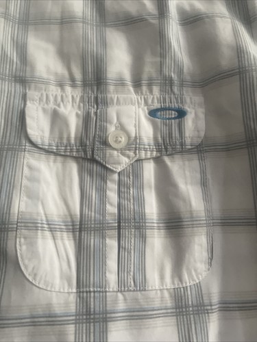 Oakley Shirt Men’s XL White Blue Check Short Sleeve Double Pockets - Picture 3 of 9