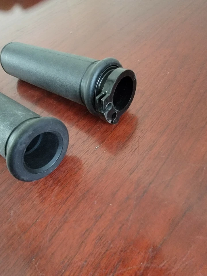 Manillar Kawasaki Vulcan 2017-2020 empuñaduras de 1" negro Foto 2 de 3