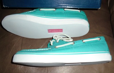 white slip on sperrys