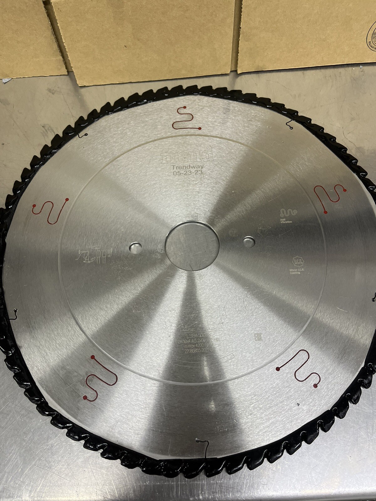 Freud LSB45008X Industrial Panel Saw Blade 450MM 60MM Arbor 72 Teeth