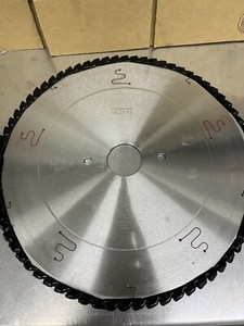 Freud LSB45008X Industrial Panel Saw Blade 450MM 60MM Arbor 72 Teeth