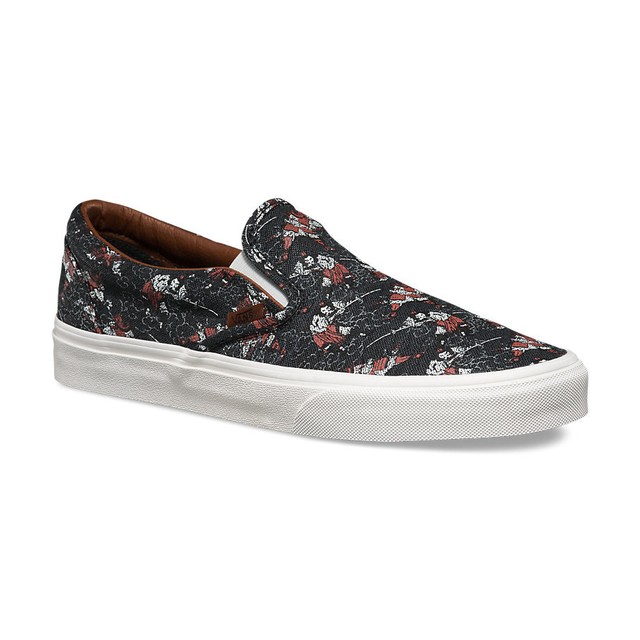 vans skull slip ons