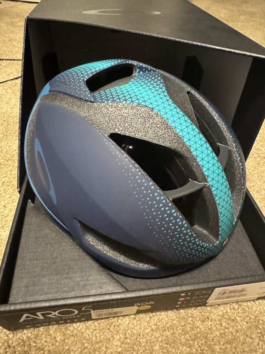 Oakley ARO5 MIPS Sz Medium Cycling Bike Helmet - Navy Balsam