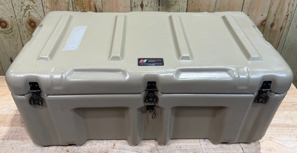 Pelican Hardigg Case 32.5x17x14