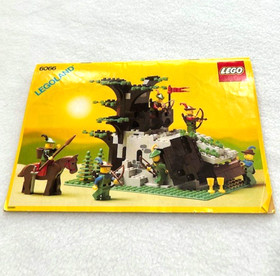 Lego Pirates 6066 Camouflaged Outpost- Missing 5 Plumes  NO BOX Play Wear 1987