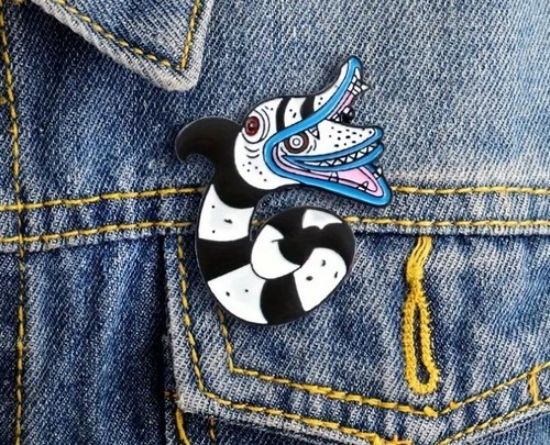 Beetlejuice Sandworm Enamel Pin – Perfect for Halloween Fans - Picture 3 of 4