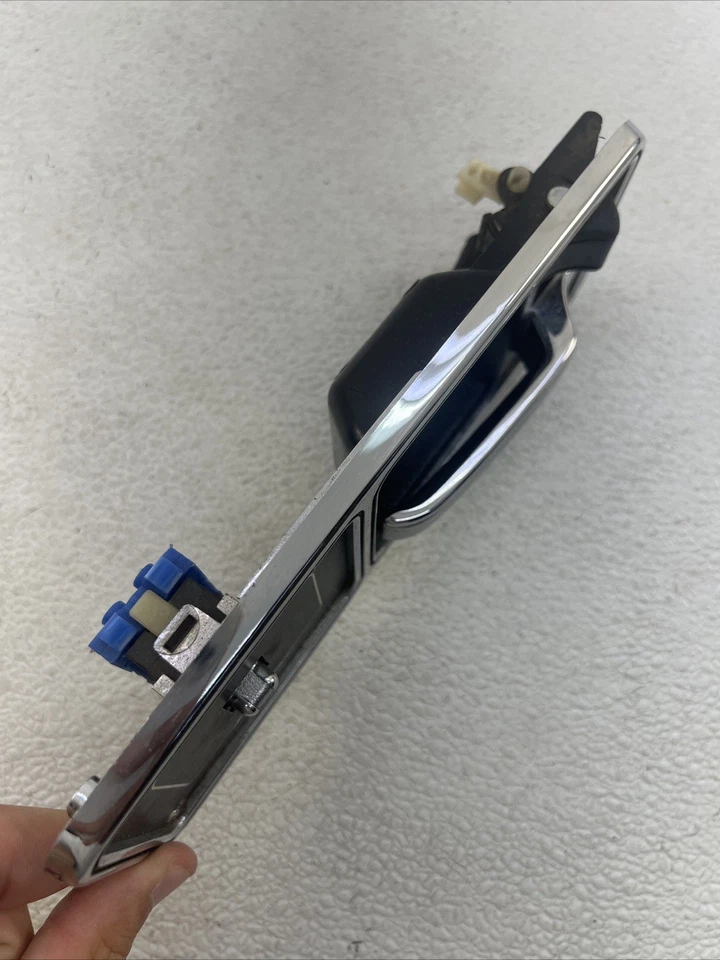 Interruptor de ventana de manija de puerta trasera lado pasajero Jeep Cherokee XJ 84-96 OEM cromado Foto 2 de 4