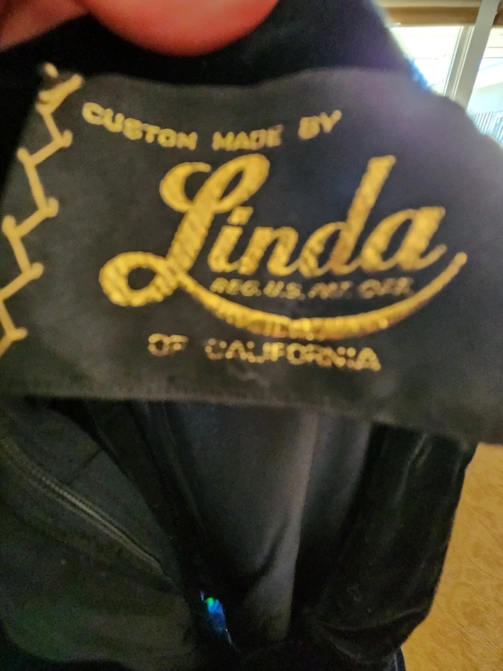 Vestido Vintage Linda Hecho en California Terciopelo Negro Abstracto Floral Años 60 70 Foto 2 de 4