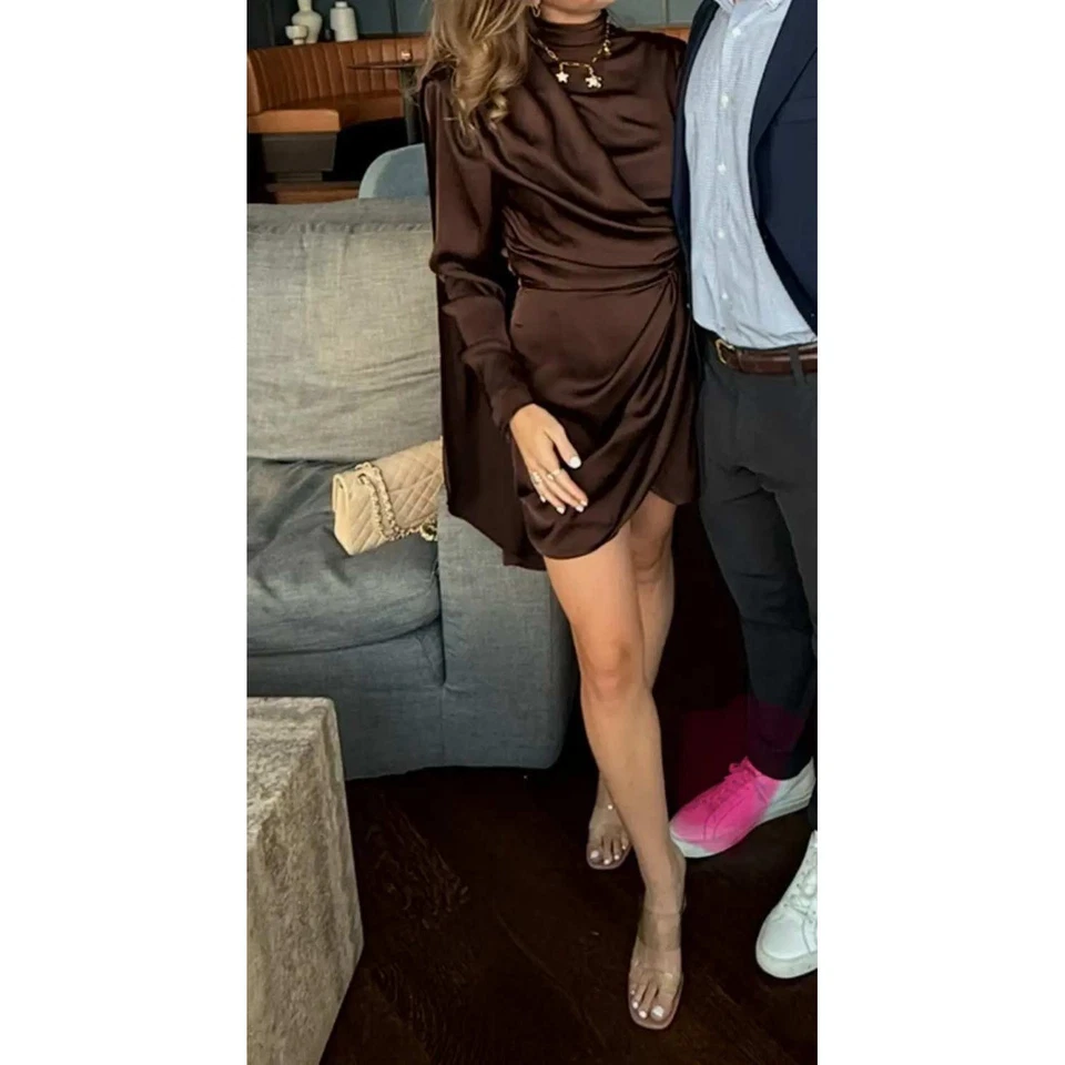 Vestido RONNY KOBO Blanco Marrón Satinado Drapeado Cuello Simulado Manga Larga Mini Talla S Foto 3 de 4