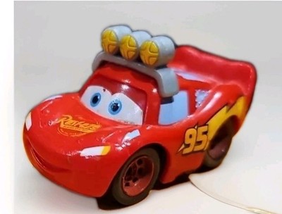 Disney Pixar Cars Mini Adventures Motorisierter Trailer Lightning McQueen