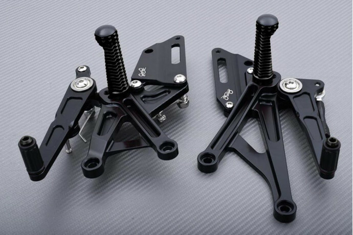 Commandes reculées ajustables KAWASAKI H2R pour améliorer la garde au sol