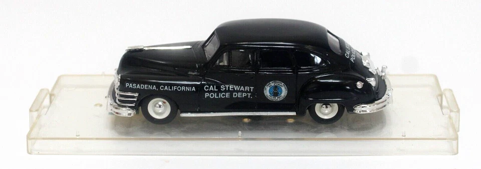 Coche de policía Vitesse 372 1:43 1947 Chrysler Windsor Cal Stewart Pasadena 1988 sin usar, en caja Foto 2 de 4
