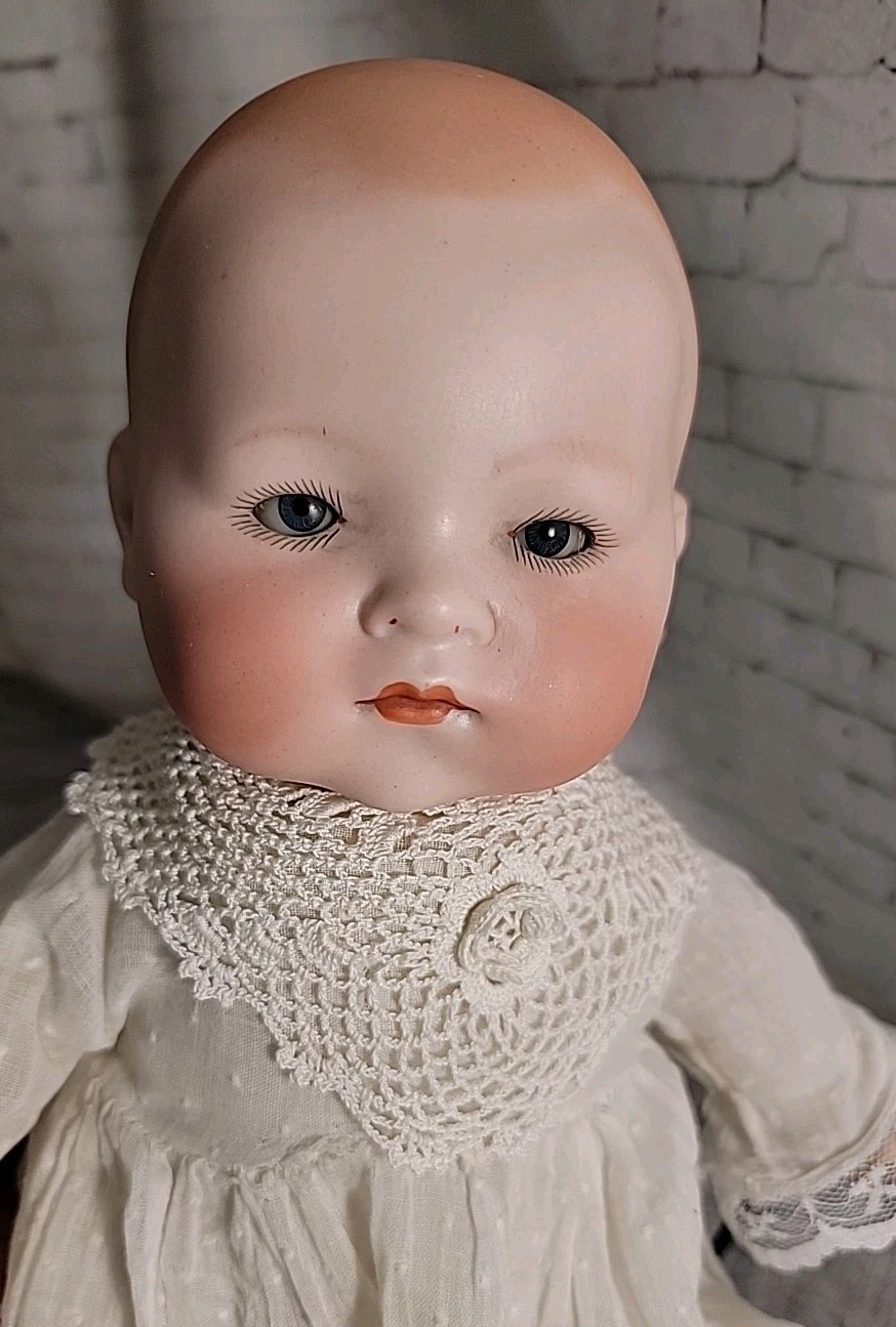 1924 A.M. Armand Marseille Dream Baby Doll - 341/4 Blue Glass Sleep Eyes 16"