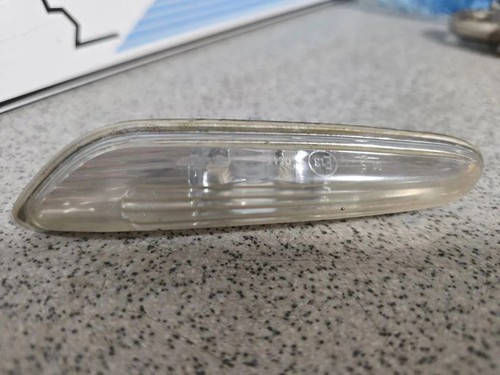 BMW 5 E60 Kotflügelblinker vorne rechts 7165742 3.00 Diesel 2007 33757496