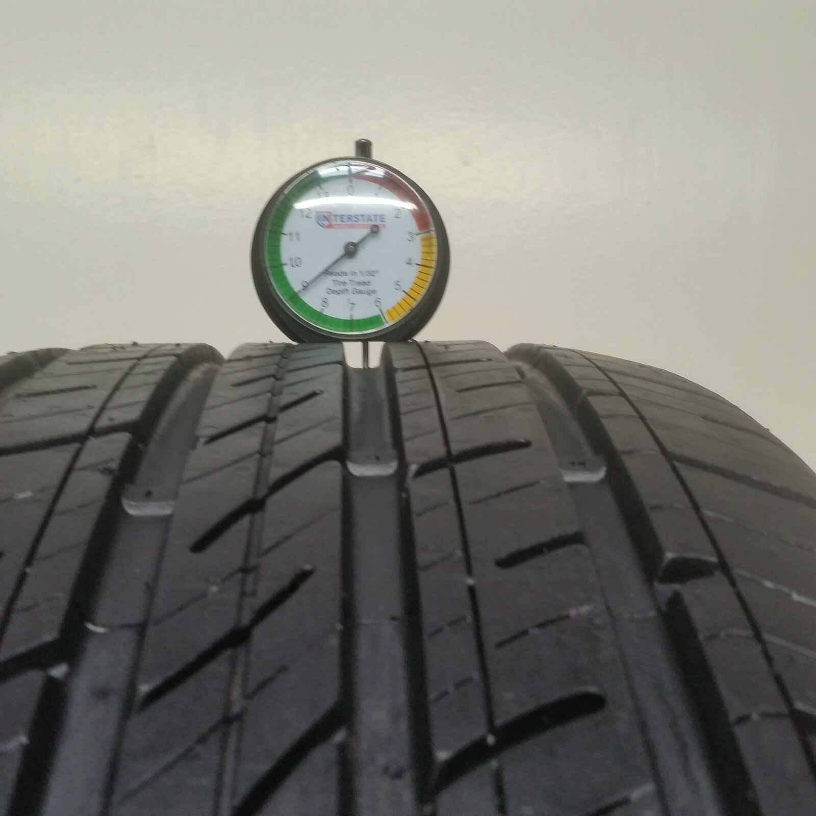 1 Tire 235 55 18 Cooper GLS Touring 100V (9.00/32 = 100 Tread) NO