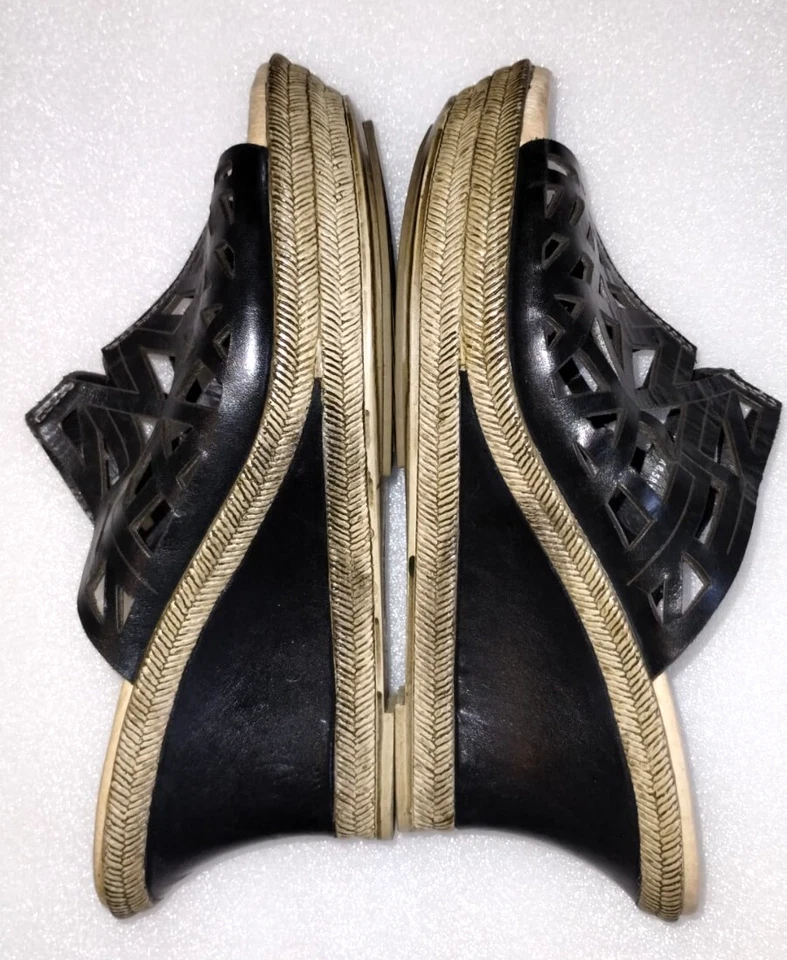 Earth Sugarpine Black Alpaca Calf Geometric cut out Leather cushion Wedge 8.5 - Image 4 of 4