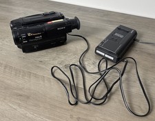 SONY HANDYCAM CAMCORDER CCD-TR82 w/Battery Charger, Tested - READ