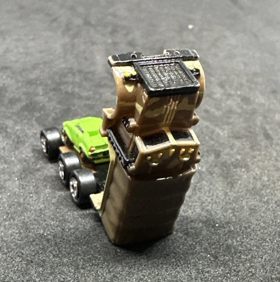 Micro Machines Insiders Cargo Truck Camo W/Minis Pantera Green, 1989 Galoob - Image 4 of 4