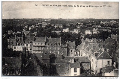 22 DINAN -- Gesamtansicht Aufnahme vom Uhrturm (Falten)