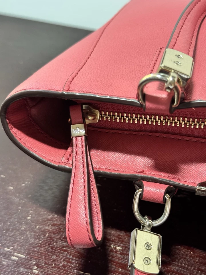 COACH Women’s Madison Pink Saffiano Leather Mini Tote Handbag Purse - Imagem 4 de 4