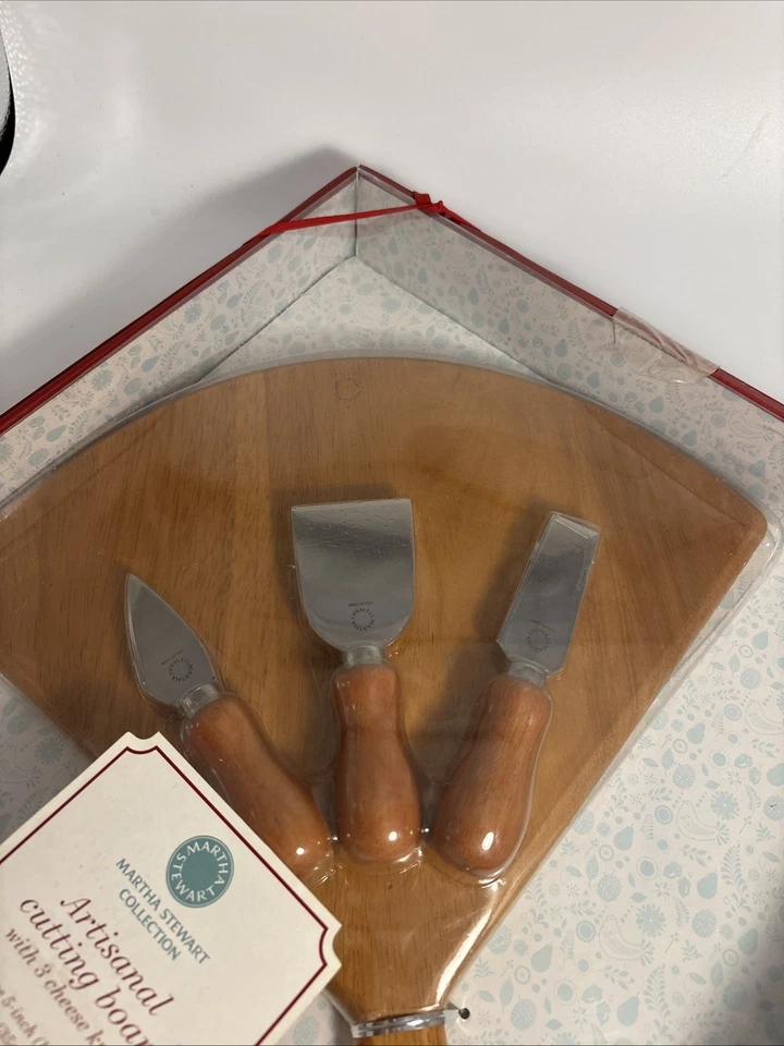 Martha Stewart Collection Cutting Board Artisanal W/ 3 Cheese Knives 13.75" - Image 3 of 4