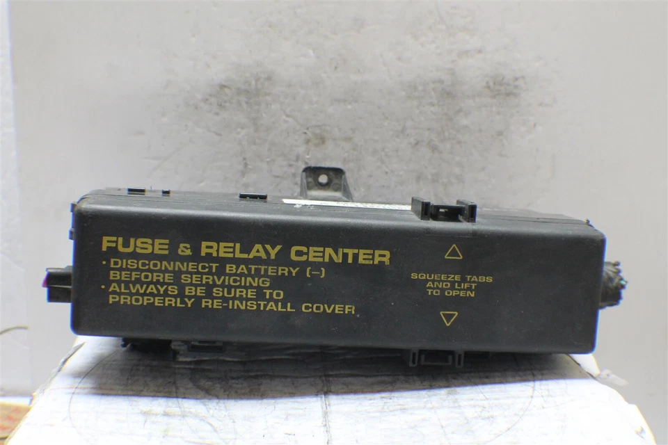 Dodge Intrepid 2000-2004 caja de fusibles unidad de relé 04759376AA módulo 303 20B2-B2 Foto 3 de 4