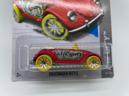 Hot Wheels HW City Volkswagen Beetle Graffiti Car Vehicle, 2013 Sealed - Picture 2 of 3