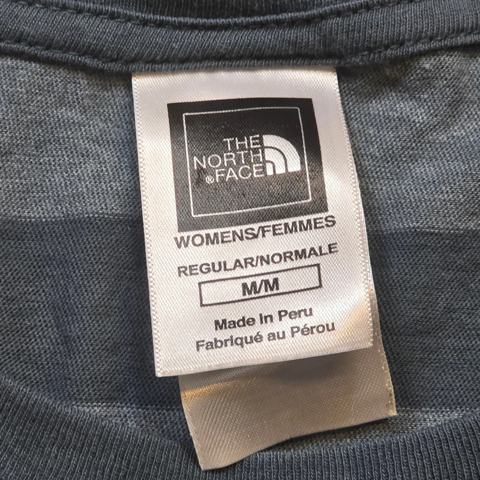 Top North Face para mujer gris medio a rayas bordado logotipo elástico básico informal Foto 3 de 4
