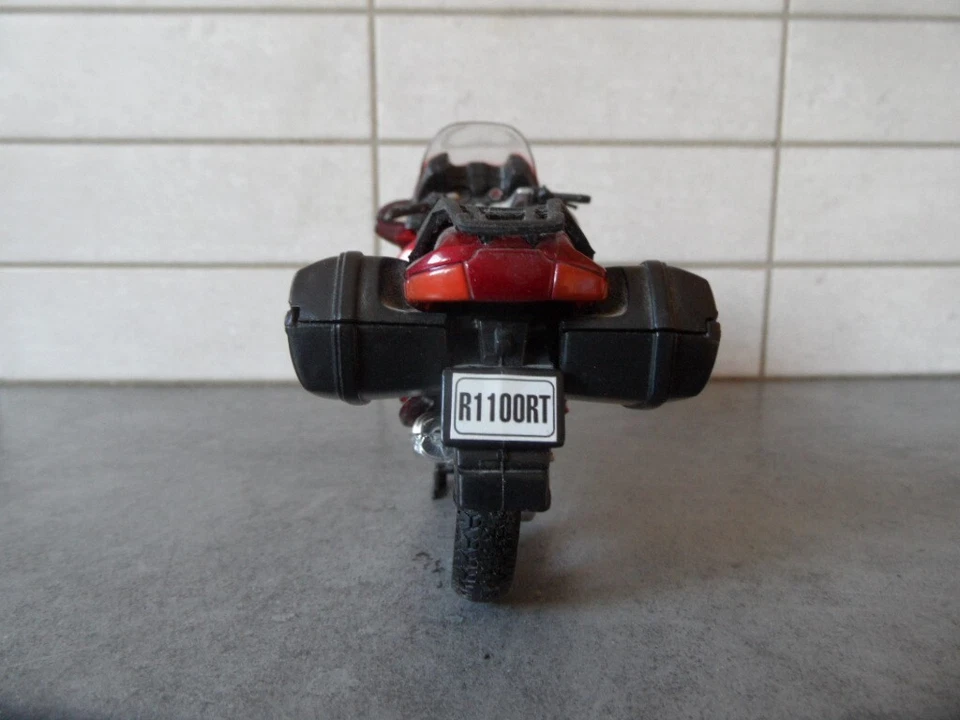MOTO BMW R 1100 RT 1:18 - Photo 4/4