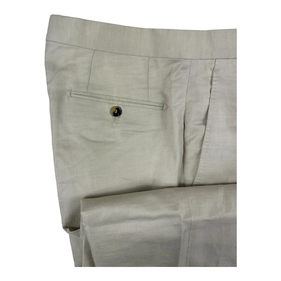 Calça masculina frente plana algodão cáqui claro P. Johnson X Sartoria Carrara 32x27 - Imagem 2 de 4