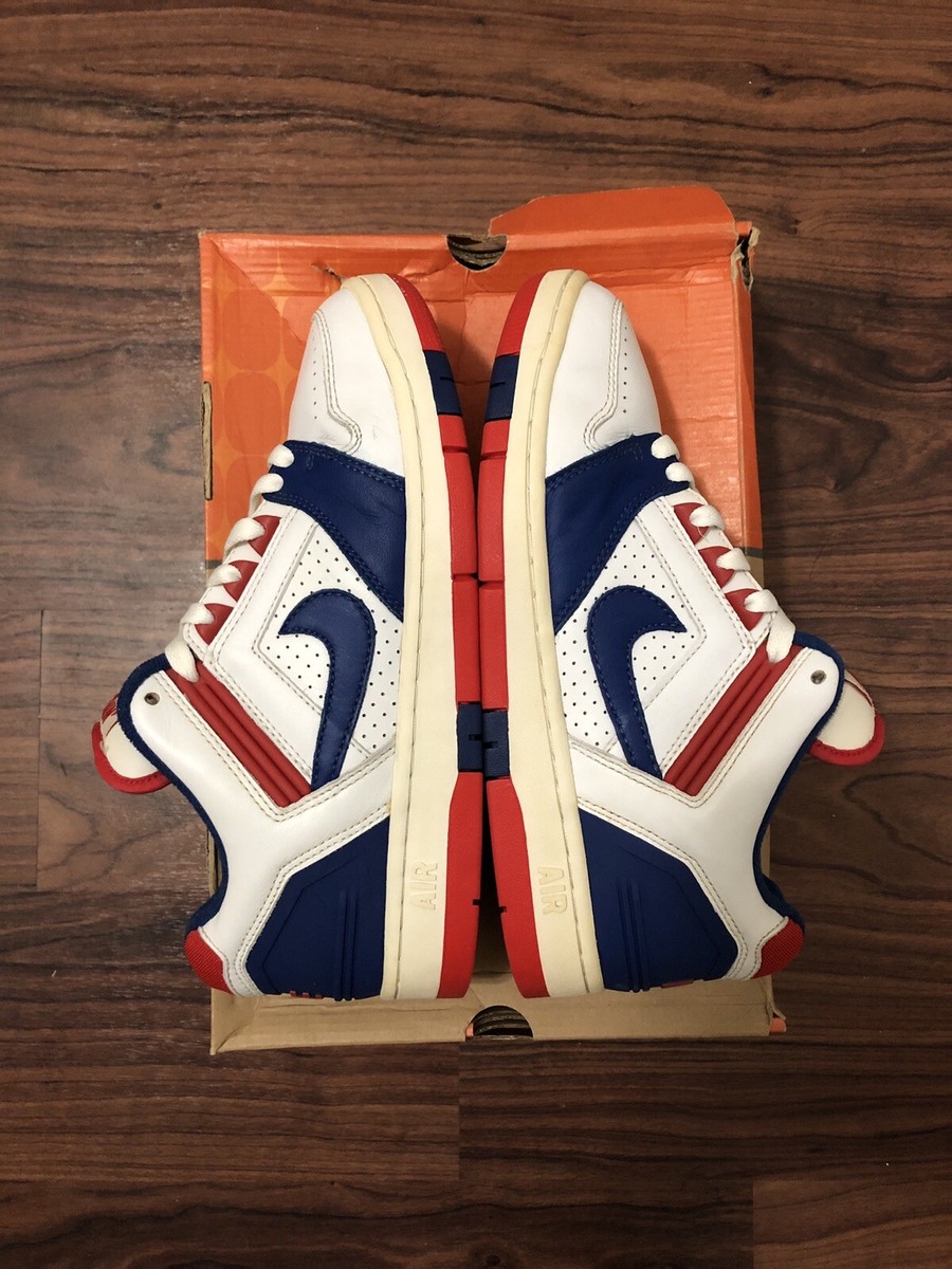 air force 2 red white blue