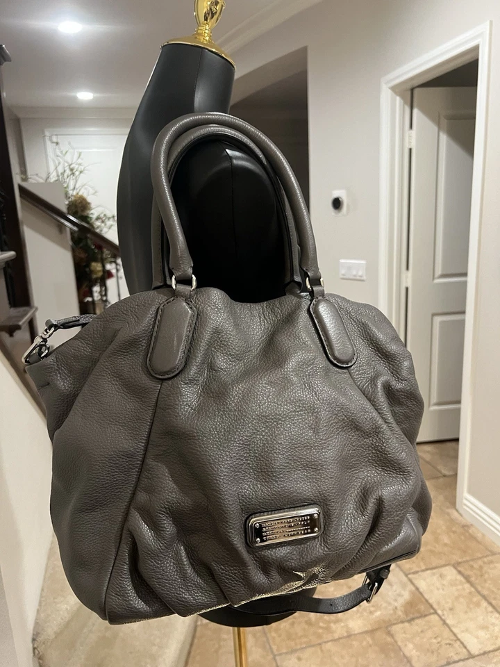 BOLSO DE HOMBRO LG MARC JACOBS Q FRAN PUMA CUERO ITALIANO TOPO Foto 2 de 4